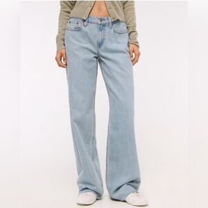 NWOT Abercrombie & Fitch ultra loose low rise jeans size 32